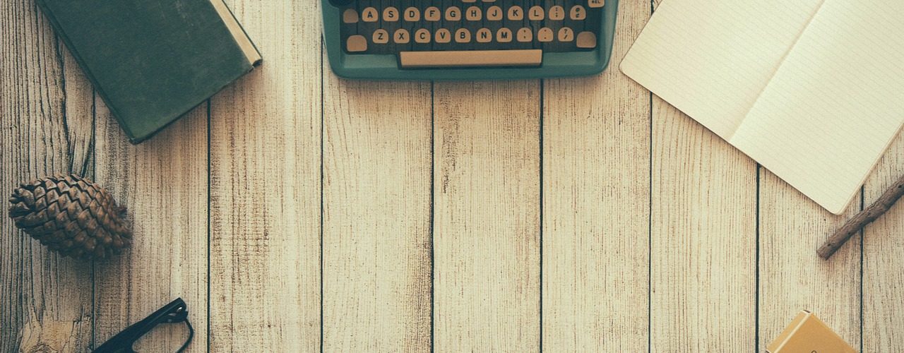 typewriter-801921_1280