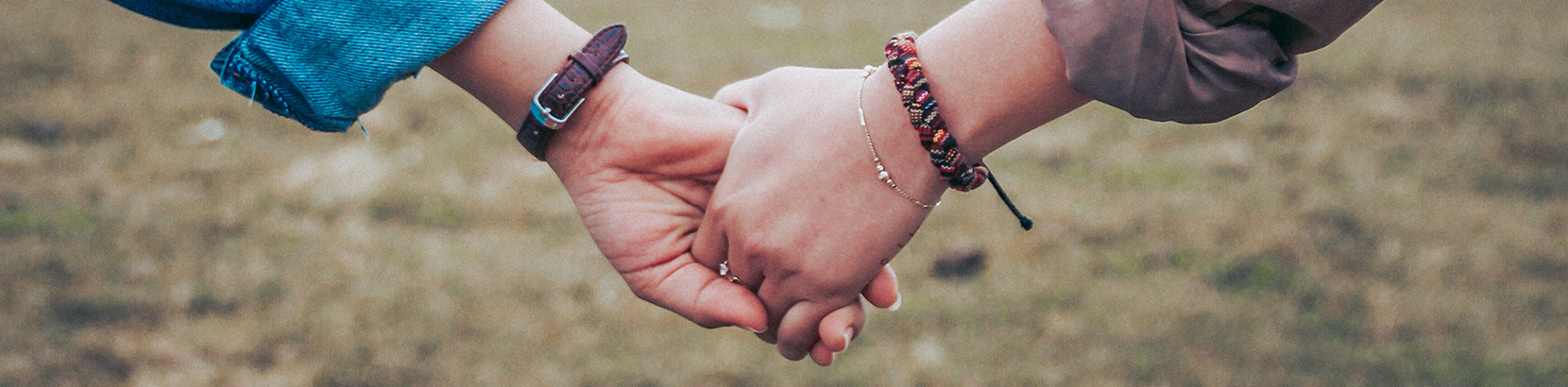 website_grid_1660x410_hands